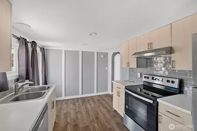 1402 Violet Meadow Street S, Tacoma, WA 98444 - Photo 5