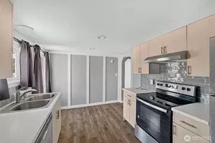 1402 Violet Meadow St S, Tacoma, WA 98444 - Photo 5
