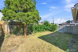 1402 Violet Meadow St S, Tacoma, WA 98444 - Photo 23