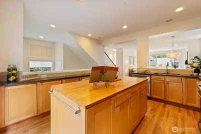 71 Sunset Court NW, Issaquah, WA 98027 - Photo 9