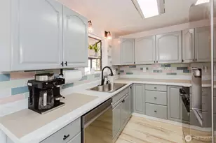 70 Tahuyeh Dr W, Bremerton, WA 98312 - Photo 3