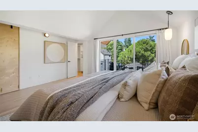 8530 13th Avenue NW #B, Seattle, WA 98117 - Photo 23