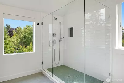 8530 13th Avenue NW #B, Seattle, WA 98117 - Photo 31