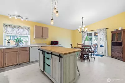 9816 Ramsay Drive SE, Yelm, WA 98597 - Photo 9