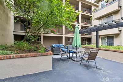 511 E Roy St #213, Seattle, WA 98102 - Photo 3