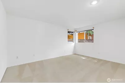 8548 1st Avenue NE, Seattle, WA 98115 - Photo 21