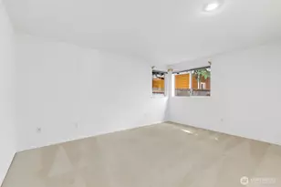8548 1st Ave NE, Seattle, WA 98115 - Photo 21