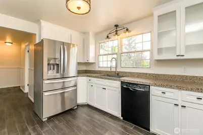 5403 Edgewood Drive E, Edgewood, WA 98372 - Photo 11