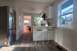 323 SW 108th St, Seattle, WA 98146 - Photo 5