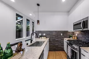4308 Wallingford Ave N, Seattle, WA 98103 - Photo 11