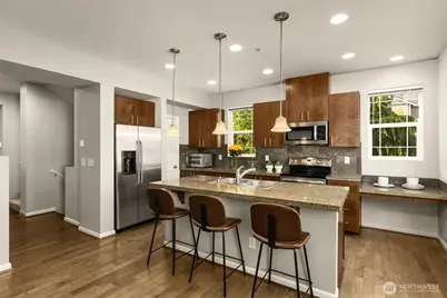 15720 Manor Way #D5, Lynnwood, WA 98087 - Photo 3