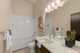 10718 15th Ave NE, Seattle, WA 98125 - Photo 33