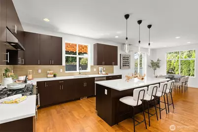 10718 15th Avenue NE, Seattle, WA 98125 - Photo 15