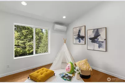 10718 15th Avenue NE, Seattle, WA 98125 - Photo 29