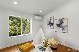 10718 15th Ave NE, Seattle, WA 98125 - Photo 29