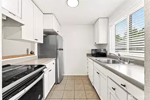 1040 S 320th St, Federal Way, WA 98003 - Photo 3