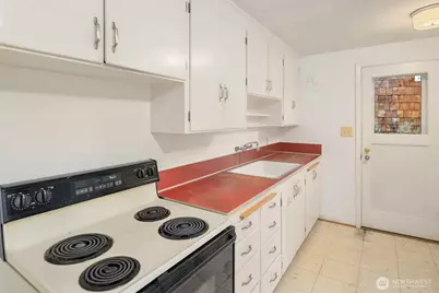 112 NW 44th Street, Seattle, WA 98107 - Photo 13