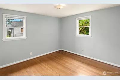 112 NW 44th Street, Seattle, WA 98107 - Photo 15