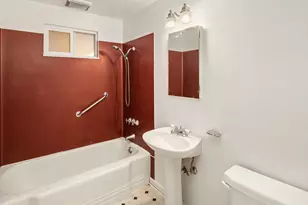 112 NW 44th St, Seattle, WA 98107 - Photo 17