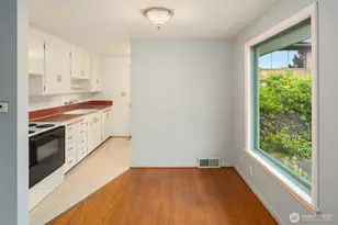 112 NW 44th St, Seattle, WA 98107 - Photo 11