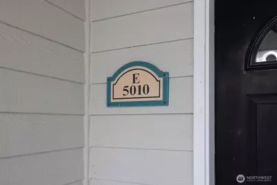 5010 168th Street SW #E, Lynnwood, WA 98037 - Photo 3
