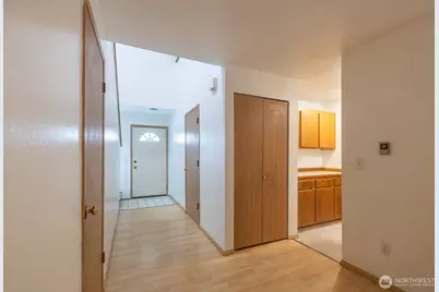 5010 168th Street SW #E, Lynnwood, WA 98037 - Photo 15