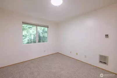 5010 168th Street SW #E, Lynnwood, WA 98037 - Photo 21