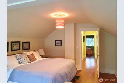 4412 2nd Avenue NE, Seattle, WA 98105 - Photo 15