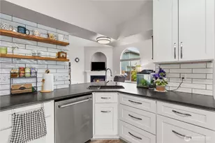2302 148th St E, Tacoma, WA 98445 - Photo 9