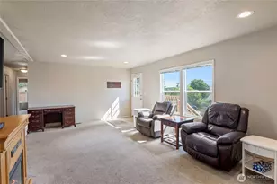 5219 5th St, Bremerton, WA 98312 - Photo 9