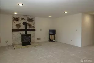 237 Dolphin Ave NE, Ocean Shores, WA 98569 - Photo 9