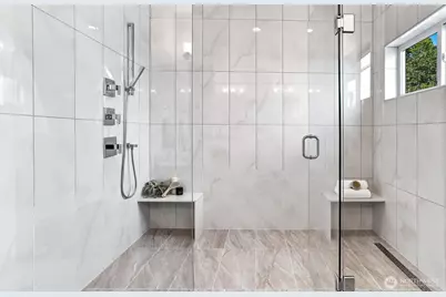 8527 Interlake Avenue N, Seattle, WA 98103 - Photo 19