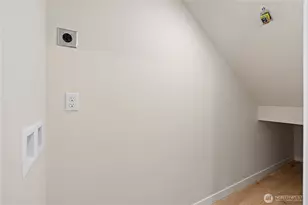 8043 B 19th Ave NE, Seattle, WA 98115 - Photo 17