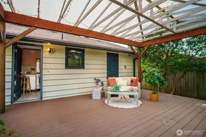 7025 25th Avenue NE, Seattle, WA 98115 - Photo 17