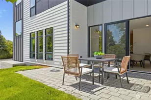 5720 NE 65th St, Seattle, WA 98115 - Photo 17