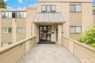 1130 5th Ave S, Edmonds, WA 98020 - Photo 3