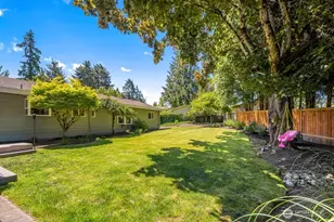 12610 SE 73rd Pl, Newcastle, WA 98056 - Photo 33