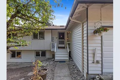 10830 Lake View Drive, Lake Stevens, WA 98258 - Photo 3