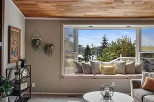 10830 Lake View Dr, Lake Stevens, WA 98258 - Photo 9