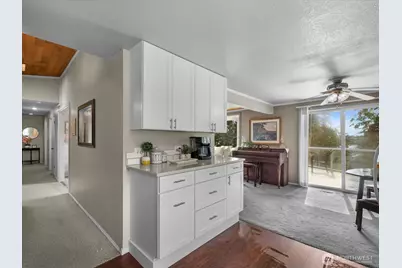 10830 Lake View Drive, Lake Stevens, WA 98258 - Photo 15