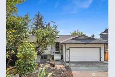 10830 Lake View Drive, Lake Stevens, WA 98258 - Photo 1