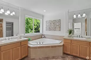 27106 SE 13th St, Sammamish, WA 98075 - Photo 25