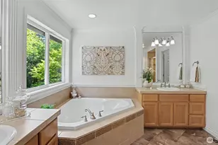 27106 SE 13th St, Sammamish, WA 98075 - Photo 27
