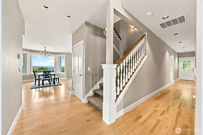 5601 48th Avenue E, Tacoma, WA 98443 - Photo 3