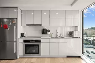 450 South Main St, Seattle, WA 98104 - Photo 11