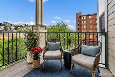 530 4th Avenue W #503, Seattle, WA 98119 - Photo 1