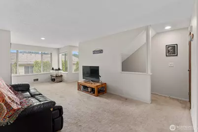 11802 98th Avenue NE #B6, Kirkland, WA 98034 - Photo 3