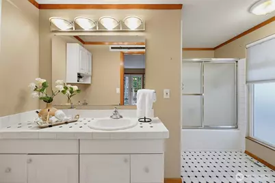 13807 Military Road E, Puyallup, WA 98374 - Photo 19