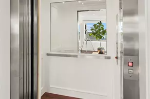 160 Highland Dr, Seattle, WA 98109 - Photo 17