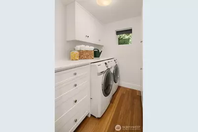 160 Highland Drive, Seattle, WA 98109 - Photo 37